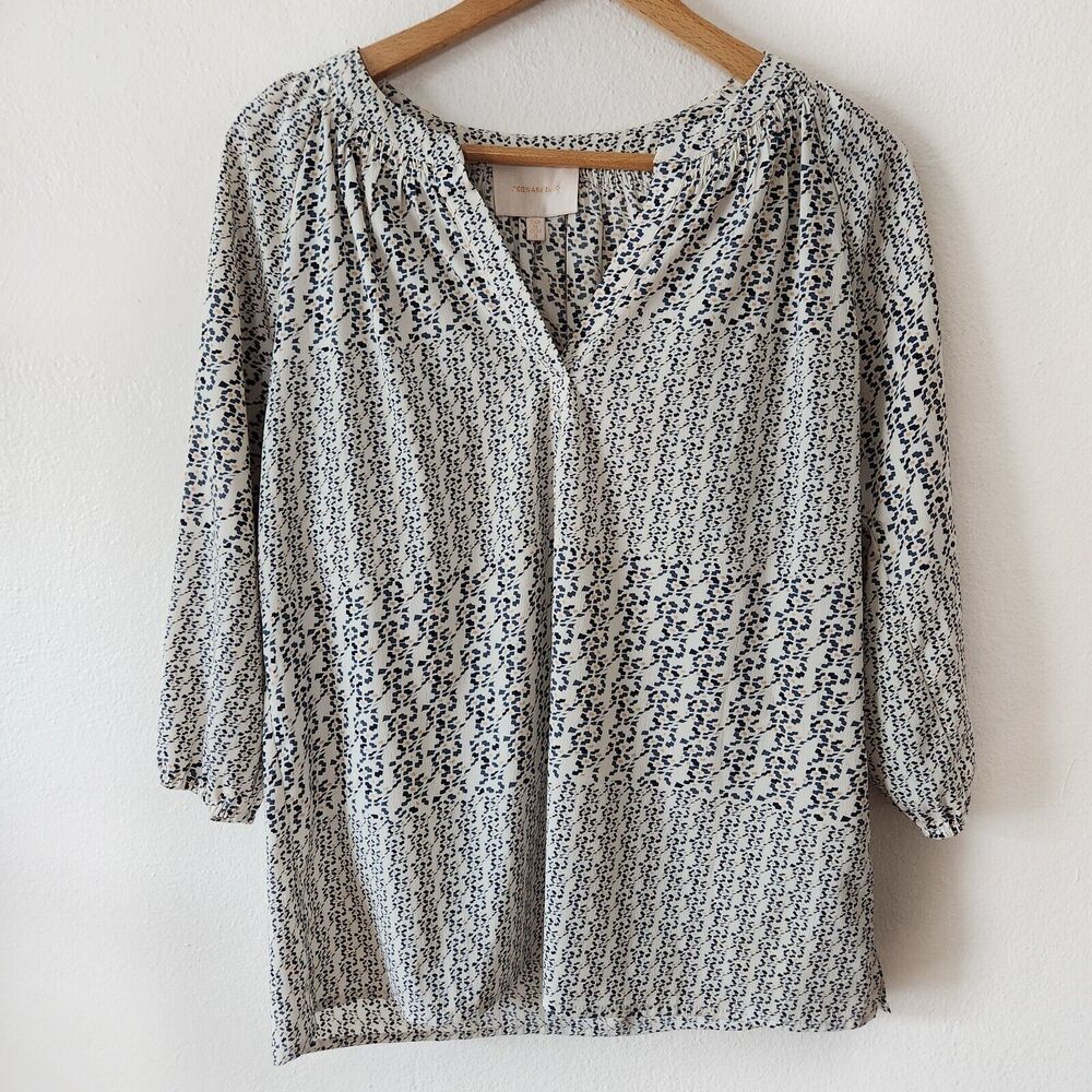 Anthropologie SKIES ARE BLUE Cream Navy balloon sleeve blouse size S Top V Neck